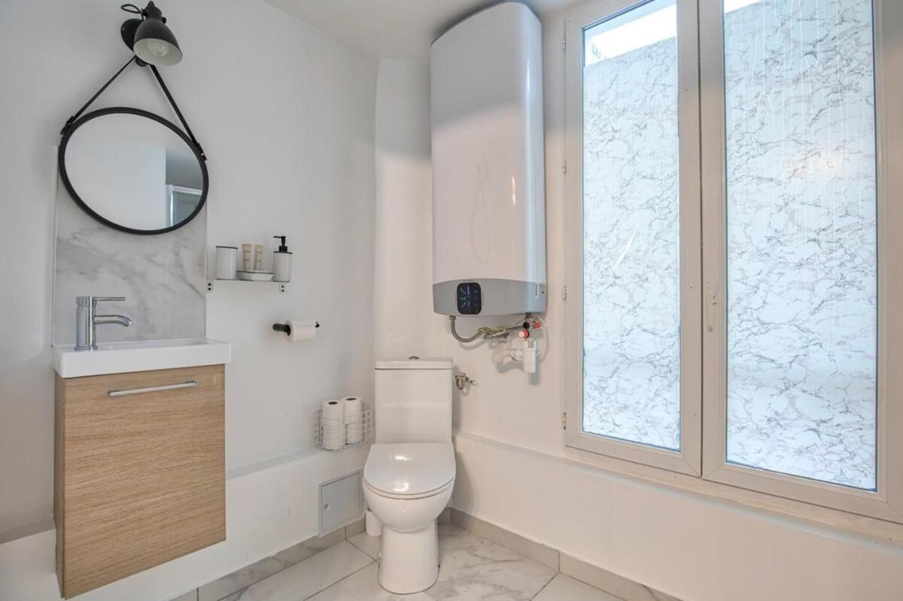Charming Studio At Republique - 2P Apartment Paris Bagian luar foto